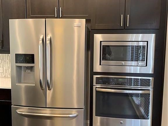 3rd image of 511 Alden Dr