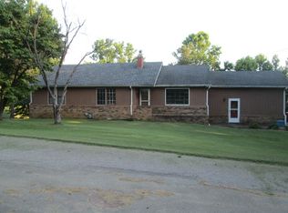 101 Honeysuckle Ln, Madisonville, KY 42431