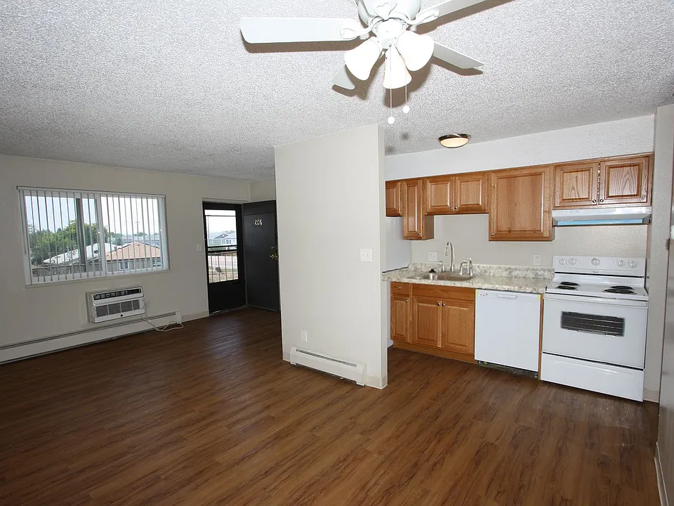 1777 W 79th Way