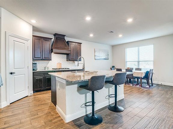 4th image of 3311 Pecos Ln