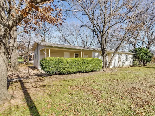 400 E Liberty St, Pilot Point, TX 76258