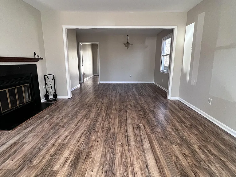 8326 Summerglen Cir — Photo 12