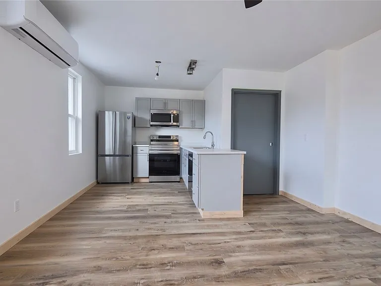 401 Brinton Ave — Photo 6