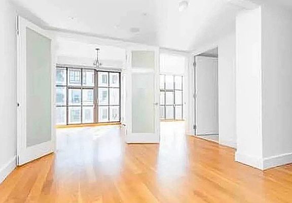 3rd image of 606 Franklin Ave #207F