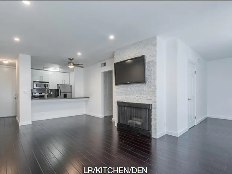 141 S Clark Dr #329 — Photo 12