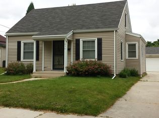 834 Wilson St, Manitowoc, WI 54220