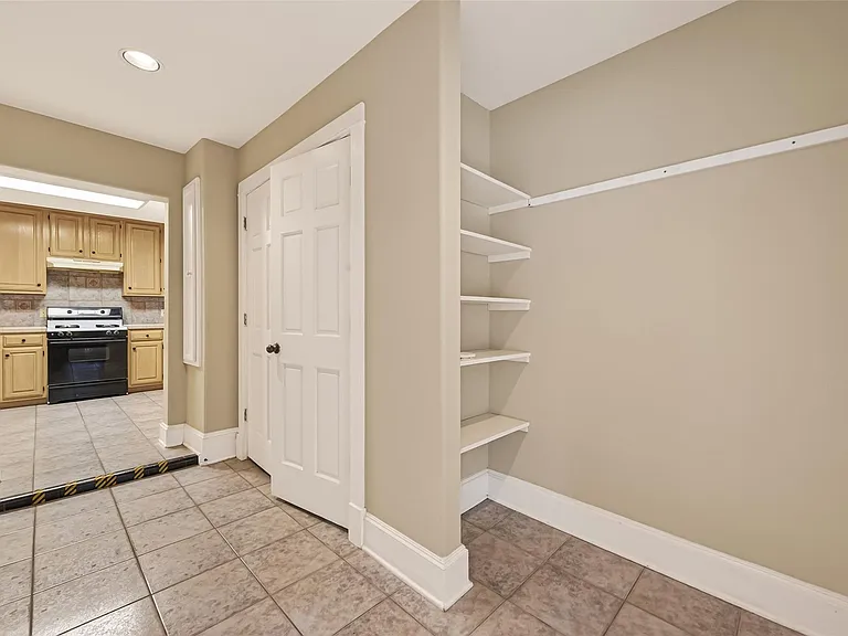 1807 Crocker St #A — Photo 15