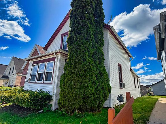 2nd image of 1209 Monroe AVENUE