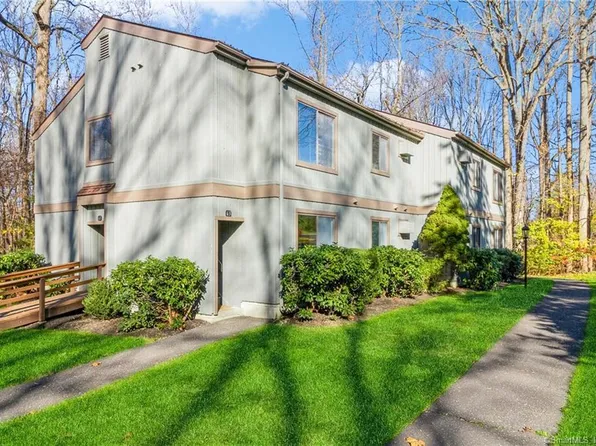 6 Tulip Tree Circle #63, Brookfield, CT 06804