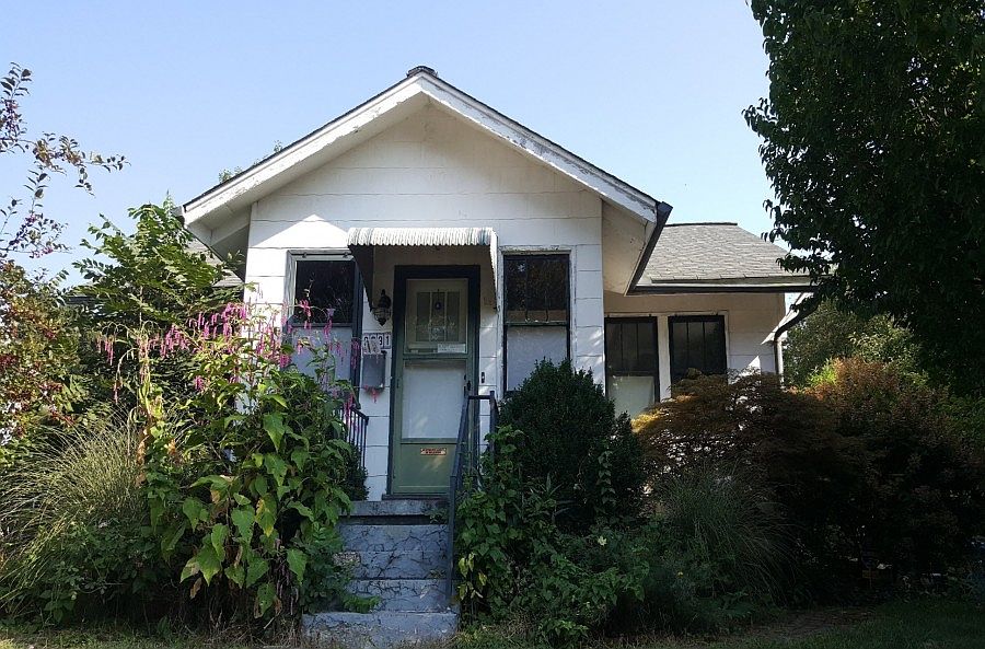 1st image of 9031 Argyle Ave