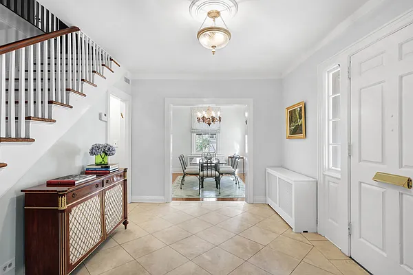 Sold by Compass | media 3