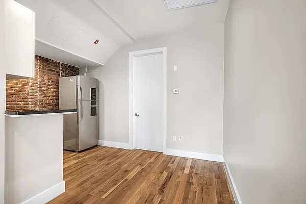 Rented by MNS | media 45