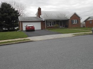 912 W Highland St, Whitehall, PA 18052