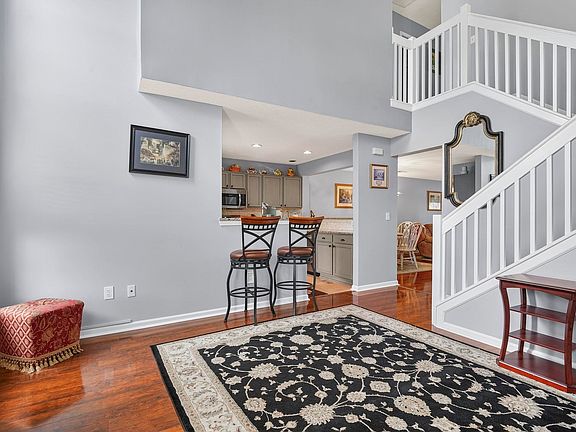 5th image of 638 Riverward Dr. #-