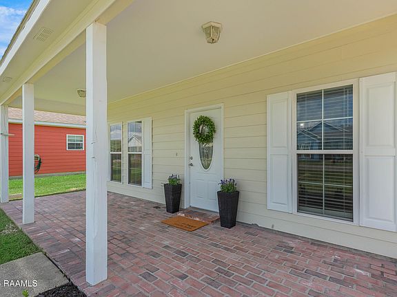 3rd image of 202 Stoneridge Dr