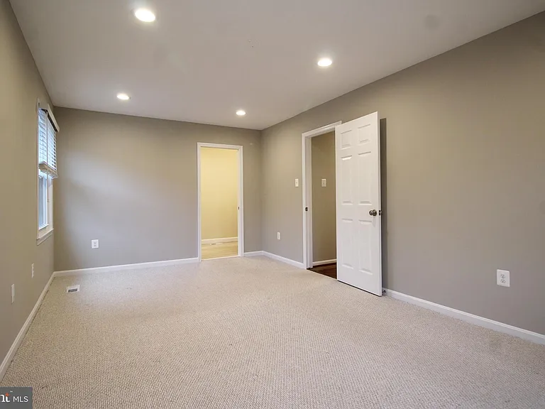 4500 Lantern Pl — Photo 11