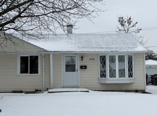 4129 W 90th St #4129, Hometown, IL