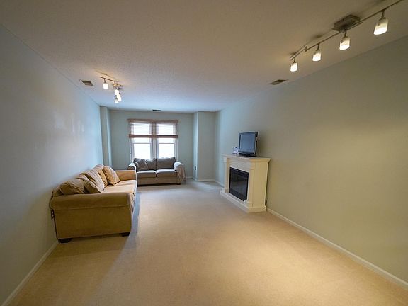 5th image of 455 Dayton Ave APT 103