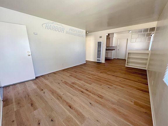 5th image of 10906 S Vermont Ave #6