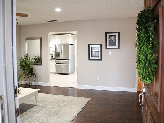 3rd image of 1517 Avenue B