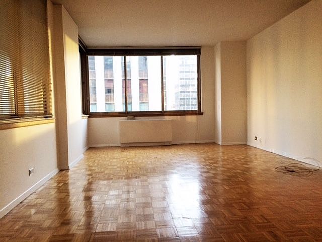 1st image of 235 E 40th St APT 32D
