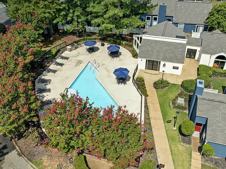 The Vale Apartments and Townhomes — Photo 18