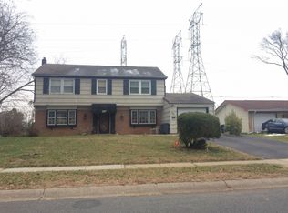 127 Hillcrest Ln, Willingboro, NJ 08046