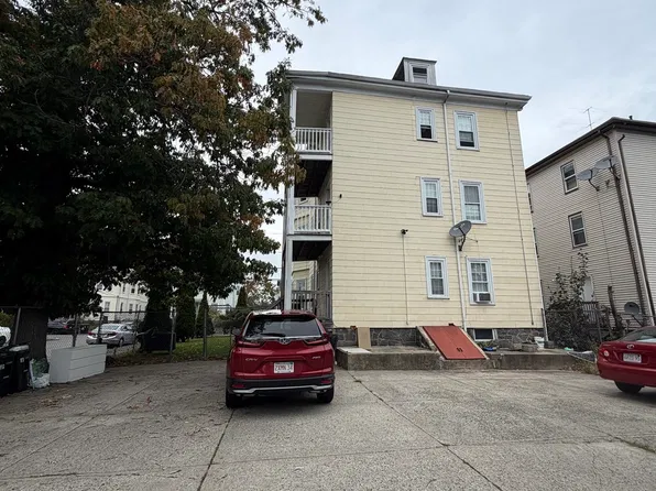 208 Spring St, Brockton, MA 02301