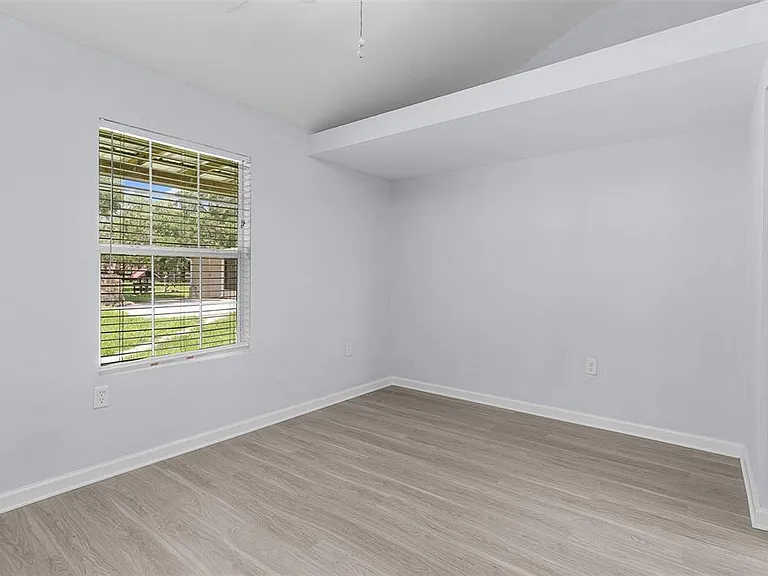 400 NW 80th Ave — Photo 43