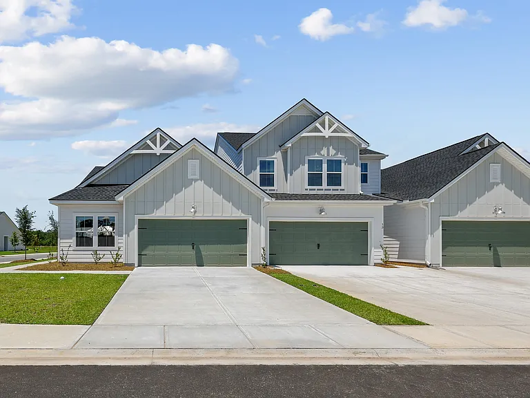 Clear Lake Reserve Townhomes — Photo 8
