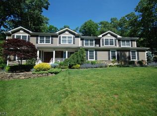 20 Star Dust Dr, Warren, NJ 07059