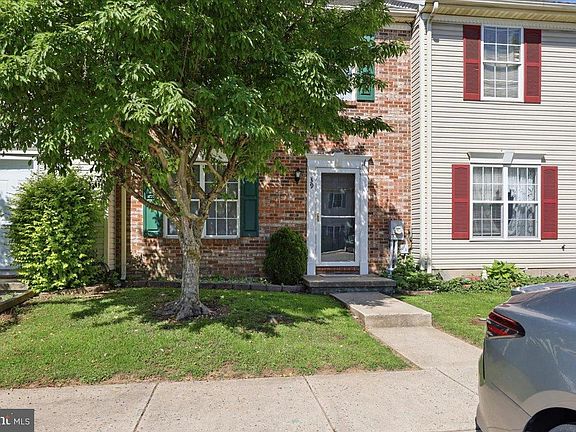 5th image of 39 Chartwell Ct