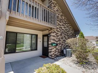 W176N9728 Riversbend Cir E, Germantown, WI