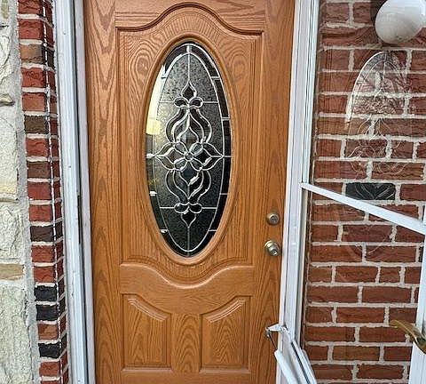 4th image of 9853 Wistaria St