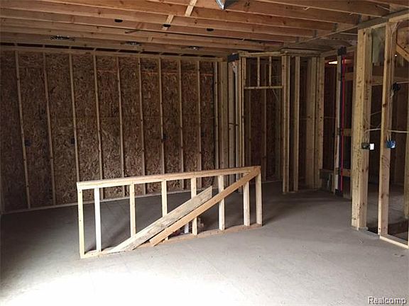 4th image of 33437 Royal Park Dr