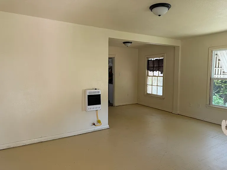 3833 Rolando Ave — Photo 2