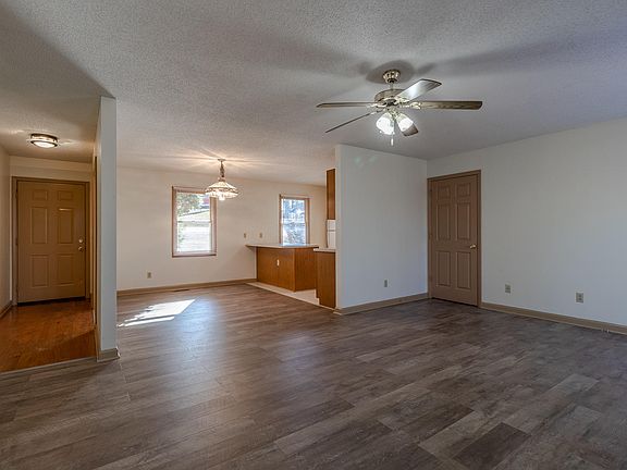 5th image of 2116 Hutchinson Dr