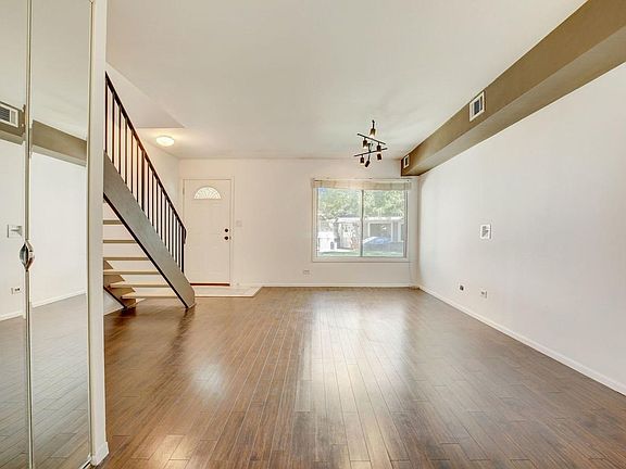 5th image of 1441 Bear Flag Dr