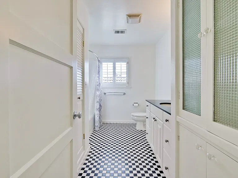 2990 Cowper St — Photo 32