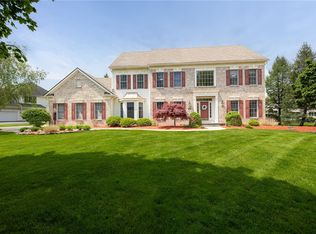 31 Thomas Grv, Pittsford, NY 14534
