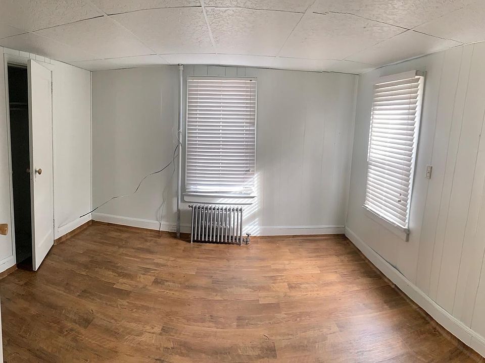 1st image of 411 Central Ave S #1