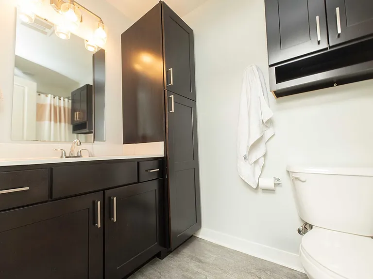 223 N Morton St — Photo 15