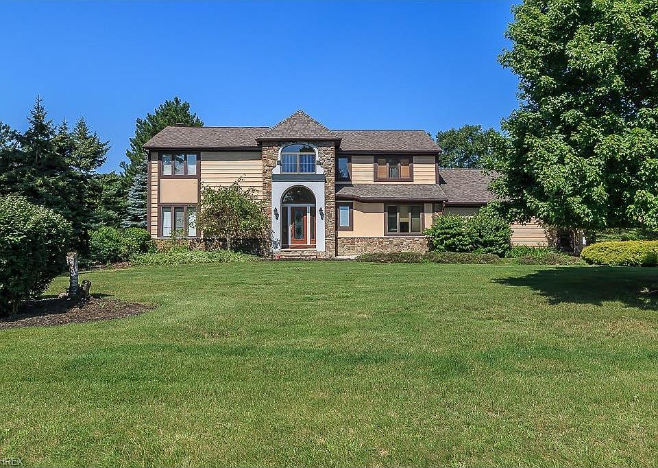 1st image of 2882 Istra Ln