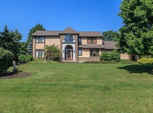 2882 Istra Ln, Willoughby Hills, OH