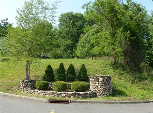 2 Katavolos Dr, Stony Point, NY 10980