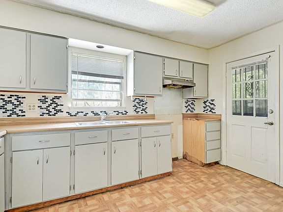 5th image of 7470 Timbercreek Dr