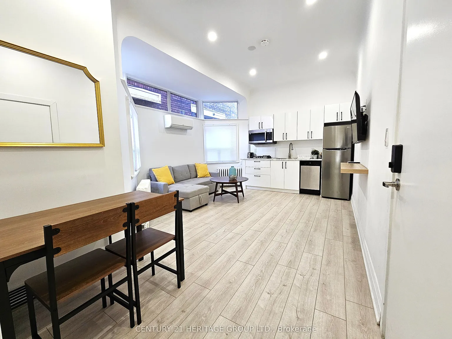 1 bed, $2,300 — Photo 2