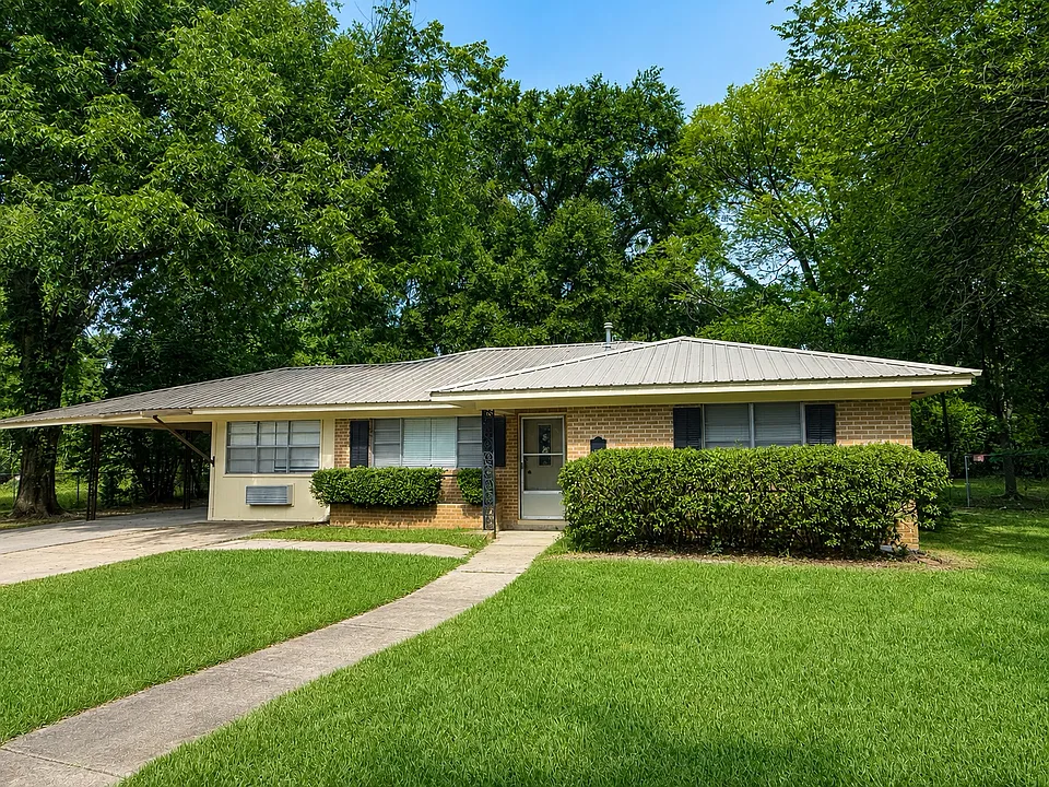 3720 Carl Rd