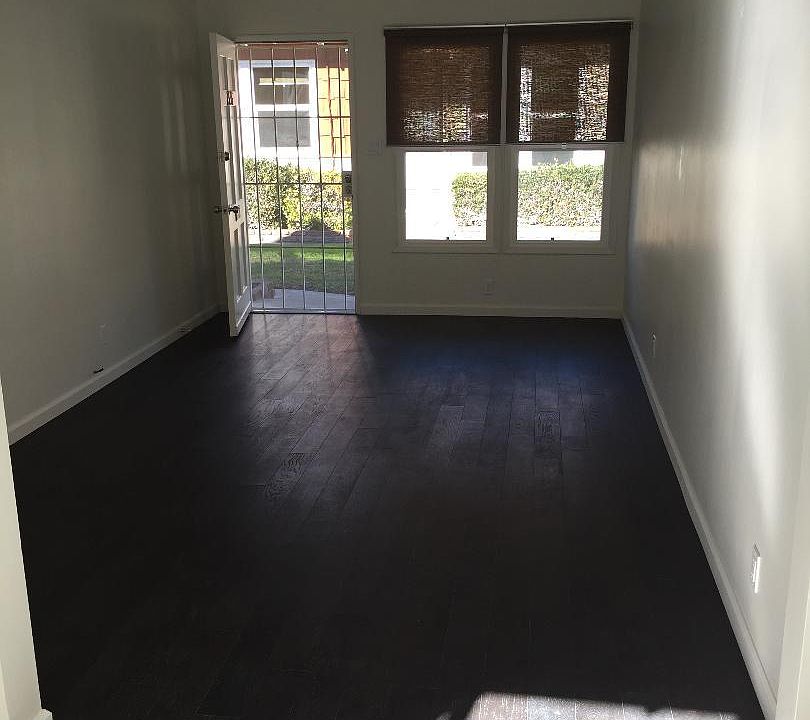 1st image of 2536 N Buena Vista St