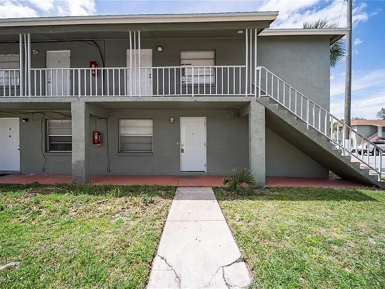 702 Michigan Ct #1 — Photo 3
